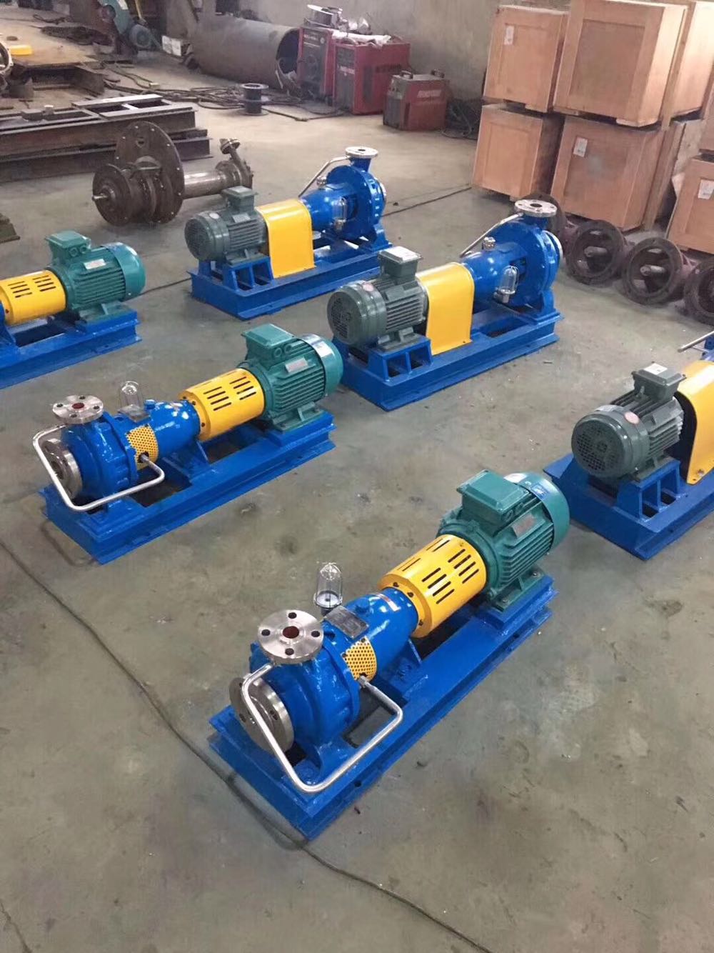 • 不锈钢化工泵（304、316、316L）：通用腐蚀介质