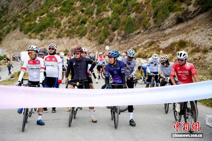 2025环然乌湖自行车赛圆满落幕 展现体育+文化+旅