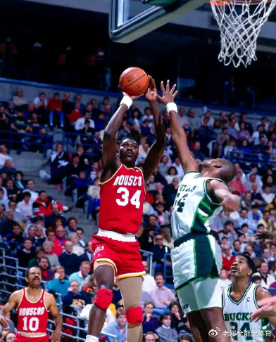 休斯顿火箭队史五大传奇球星排名揭晓