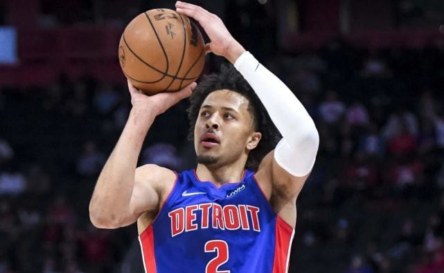 亚历山大领跑MVP榜单 文班亚马东契奇紧追