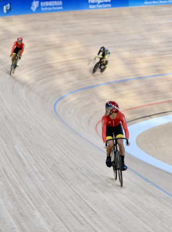 李樟煜率队夺金破纪录 父子情深感动赛场