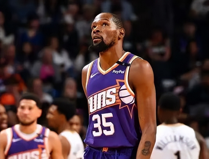 火箭惨败马刺 文班亚马狂